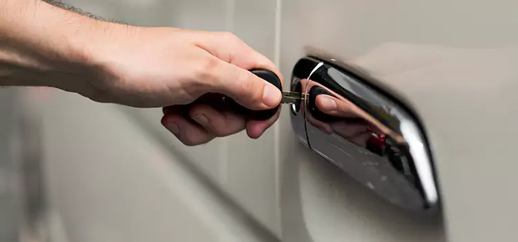 Why Choose Our Auto Locksmith Team in Massapequa Park, NY?